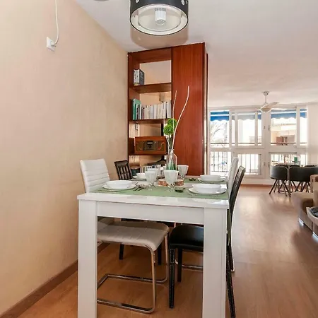 Frente Playa Del Cura تورّيفيِخا